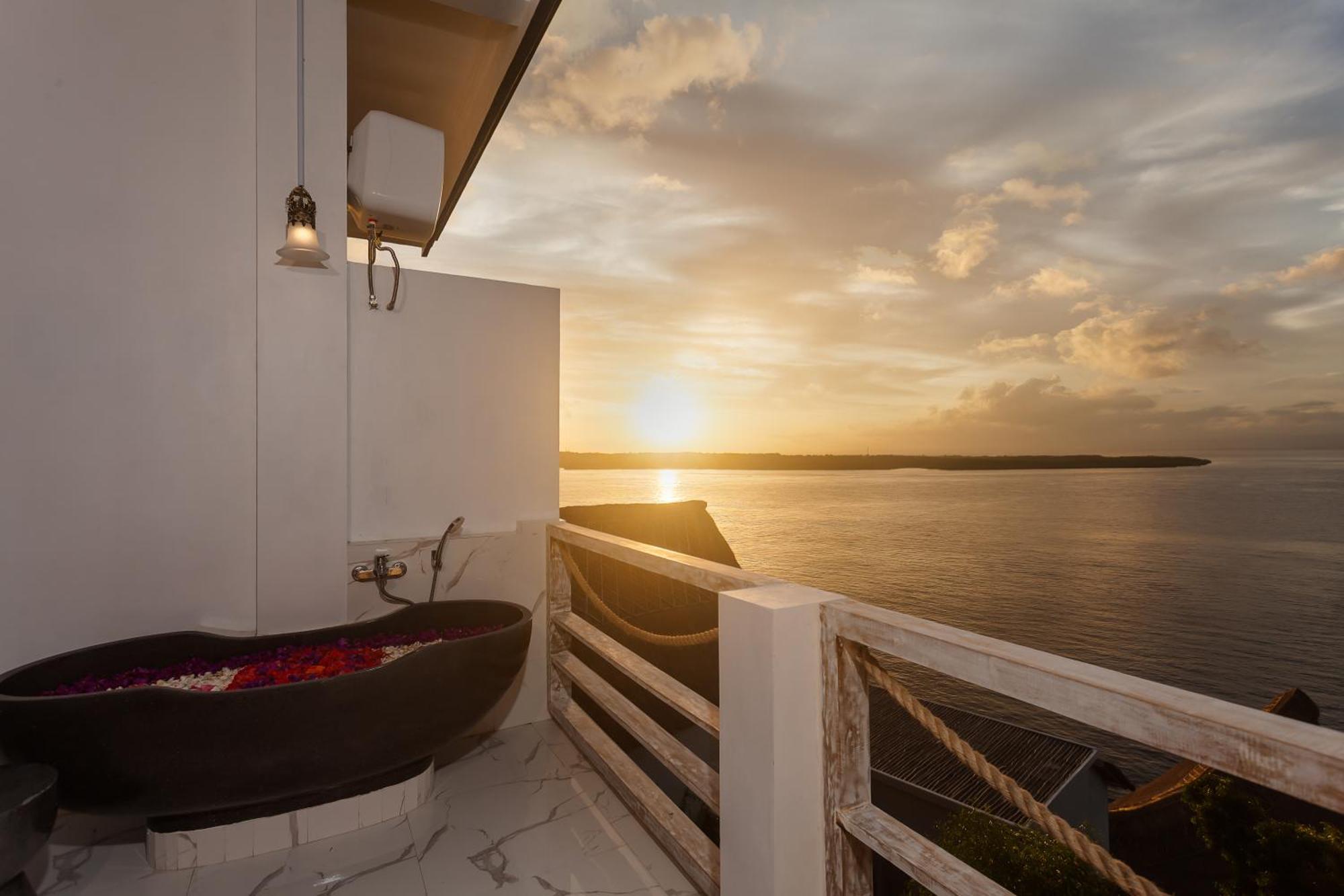 Samuh Sunset Nusa Penida By Pramana Villas Toyapakeh Exterior photo